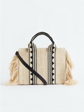 Fringe shopper bag